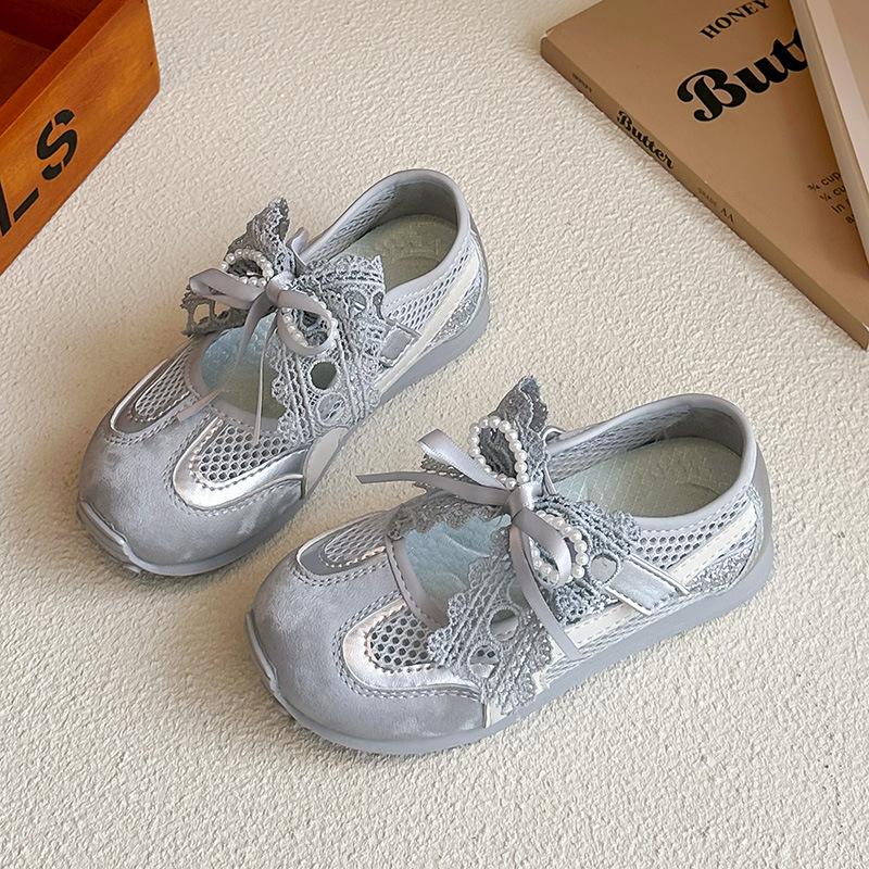 Children s Solid Color Mesh Breathable Casual Shoes2026Summer girls running shoes with pearl bows in college style 23Inner Length14.5cm серебряный
Children s Solid Color Mesh Breathable Casual Shoes2026Summer girls running shoes with pearl bows in college style 23Inner Length14.5cm серебряный