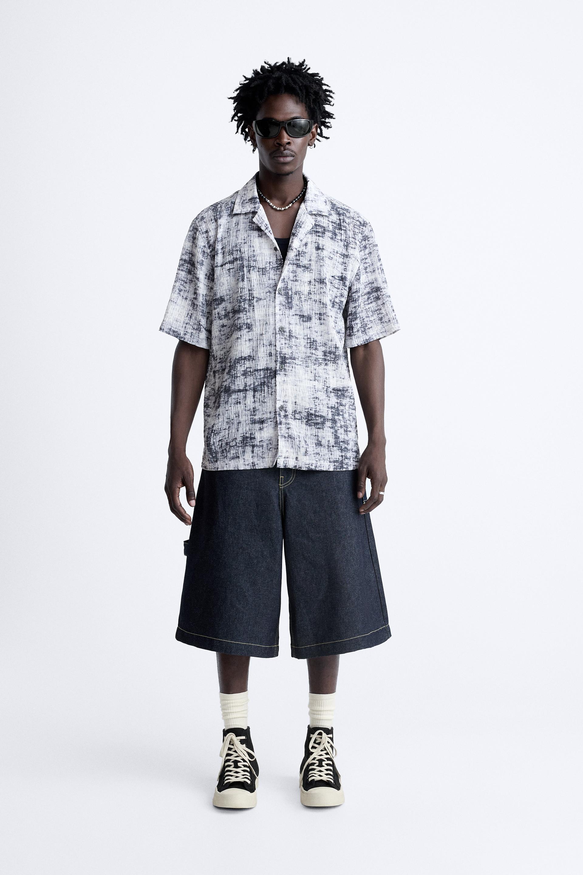 РУБАШКА С АБСТРАКТНЫМ ПРИНТОМ
РУБАШКА С АБСТРАКТНЫМ ПРИНТОМ