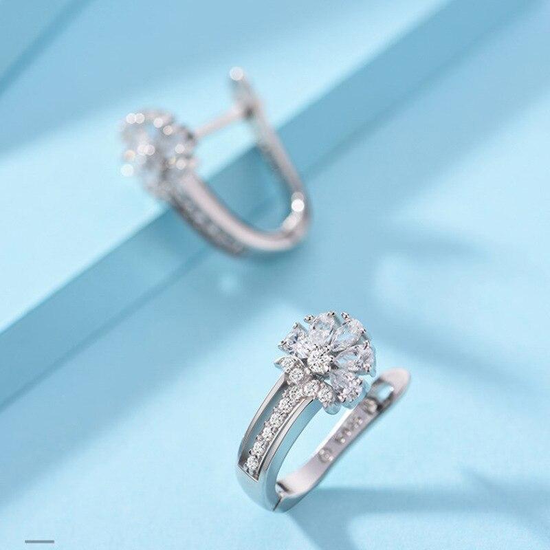 Серьги из стерлингового серебра 925 пробы, инкрустированные цирконом, цветочные серьги, очаровательные ювелирные изделия для женщин, подарок на помолвку, свадьбу
Серьги из стерлингового серебра 925 пробы, инкрустированные цирконом, цветочные серьги, очаровательные ювелирные изделия для женщин, подарок на помолвку, свадьбу
