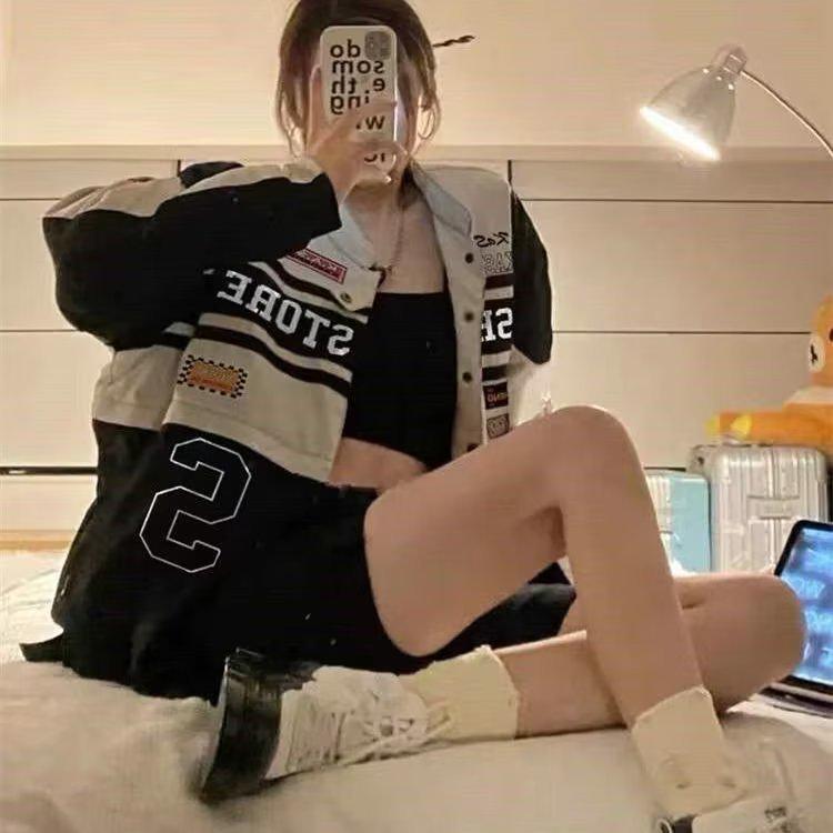 American Retro Detachable Motorcycle Baseball Jacket - Hip-Hop Style for Couples Small
American Retro Detachable Motorcycle Baseball Jacket - Hip-Hop Style for Couples Small