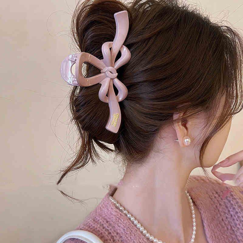 Large Hairpin For Women Wave Shark Clip Trendy Claws Clips French Temperament Hair Accessories Korean Girls Headwear as the picture
Large Hairpin For Women Wave Shark Clip Trendy Claws Clips French Temperament Hair Accessories Korean Girls Headwear as the picture