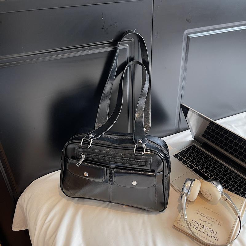 High-value fashionable retro women s bowling bag 2025 new popular messenger bag fashionable shoulder bag
High-value fashionable retro women s bowling bag 2025 new popular messenger bag fashionable shoulder bag