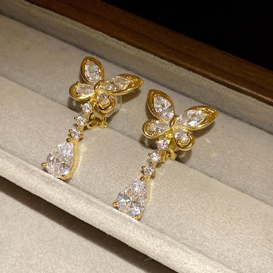 K real gold electroplated zircon butterfly water drop ear clips new popular earrings light luxury high-end earrings women
K real gold electroplated zircon butterfly water drop ear clips new popular earrings light luxury high-end earrings women