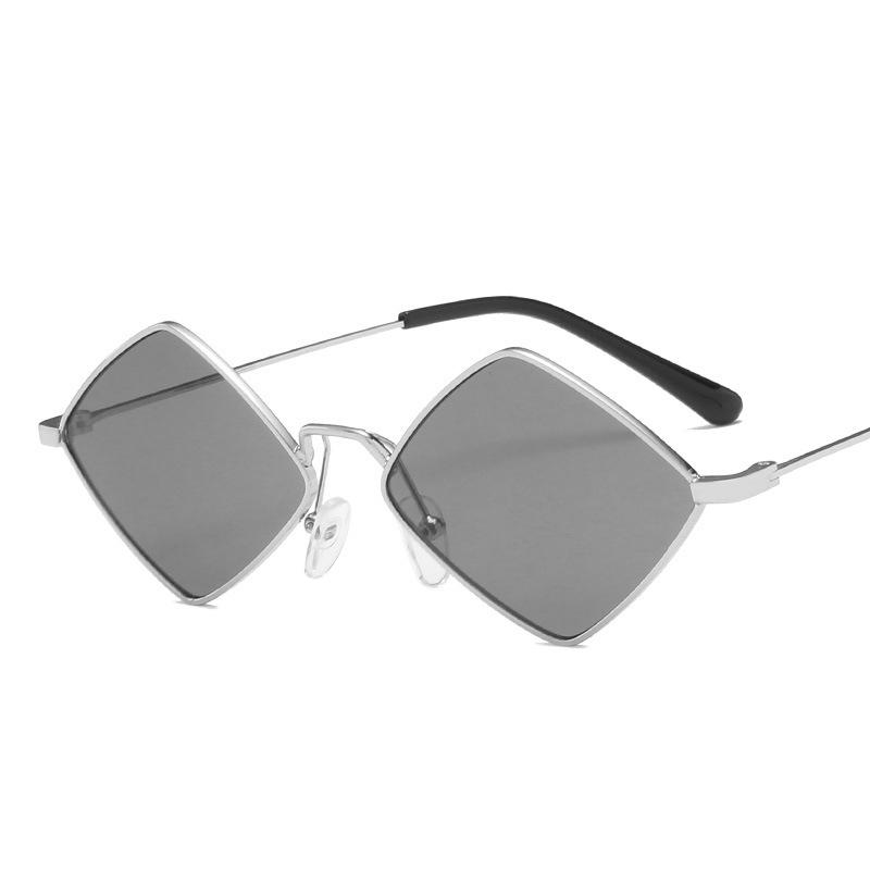 2022 Punk Sunglasses Women Brand Designer Small Square Steampunk Sun Glases Men s Metal Frame Driving Eyewear Oculos UV400 only 1pcs sunglasses серебряный серый
2022 Punk Sunglasses Women Brand Designer Small Square Steampunk Sun Glases Men s Metal Frame Driving Eyewear Oculos UV400 only 1pcs sunglasses серебряный серый