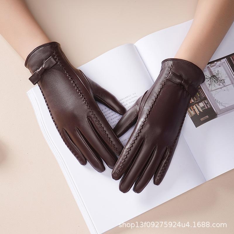 Winter first layer of sheepskin to keep warm, velvet to prevent wind and cold, touch screen bow to drive L
Winter first layer of sheepskin to keep warm, velvet to prevent wind and cold, touch screen bow to drive L