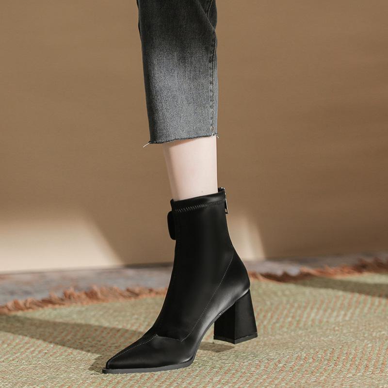 H768-9 black new medium tube women s boots sewing line metal buckle decoration high mercerized velvet short boots temperament fashion boots 35 чёрный
H768-9 black new medium tube women s boots sewing line metal buckle decoration high mercerized velvet short boots temperament fashion boots 35 чёрный
