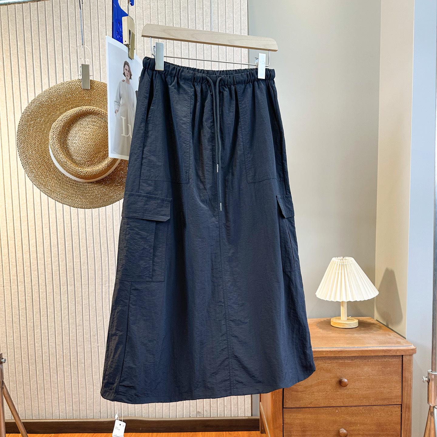 Women s Quick-Dry Midi Skirt - Casual Sweat-Absorbent Workwear Style (Spring/Summer 2025) Extra Large
Women s Quick-Dry Midi Skirt - Casual Sweat-Absorbent Workwear Style (Spring/Summer 2025) Extra Large