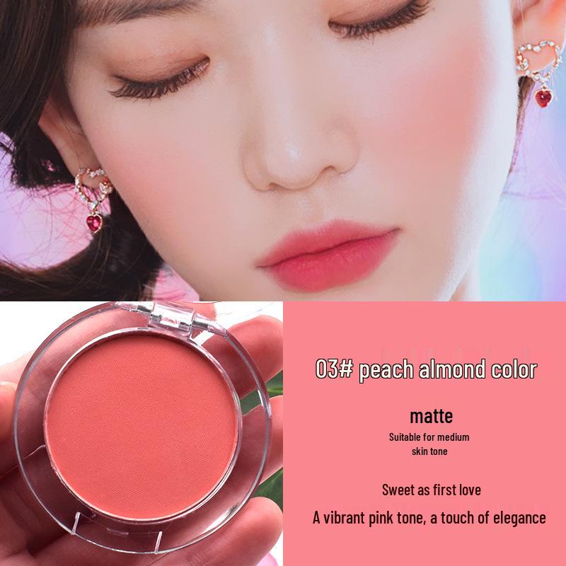 Матовая палетка теней для век и румян в земляных тонах
Матовая палетка теней для век и румян в земляных тонах