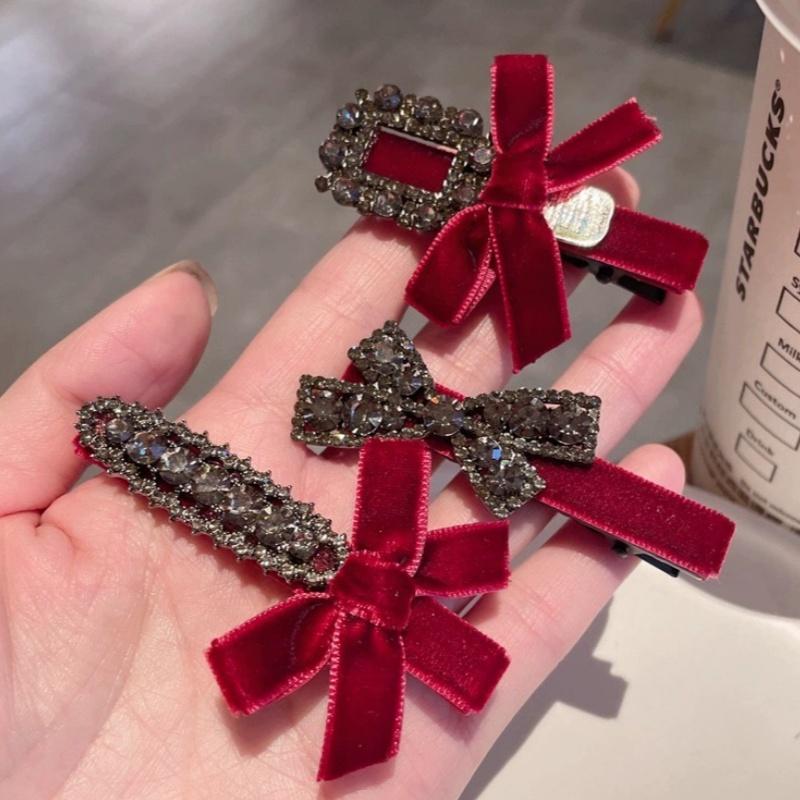 Retro Style Velvet Bow Rhinestone Hairpin Women s Sweet High Level Side Hairpin Forehead Headwear Side Duck Mouth Clip Bb Clip
Retro Style Velvet Bow Rhinestone Hairpin Women s Sweet High Level Side Hairpin Forehead Headwear Side Duck Mouth Clip Bb Clip