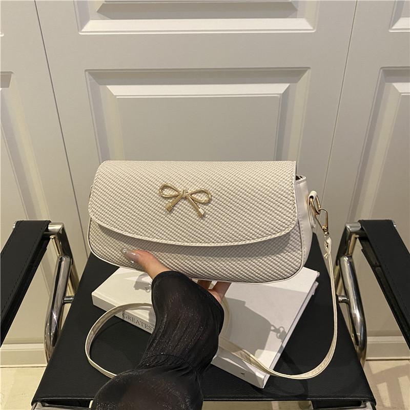 2025 новый тренд ранняя весна мода корейская версия бант кэжуал однотонный дизайн иностранный стиль мессенджер портативная маленькая квадратная сумка белый
2025 новый тренд ранняя весна мода корейская версия бант кэжуал однотонный дизайн иностранный стиль мессенджер портативная маленькая квадратная сумка белый