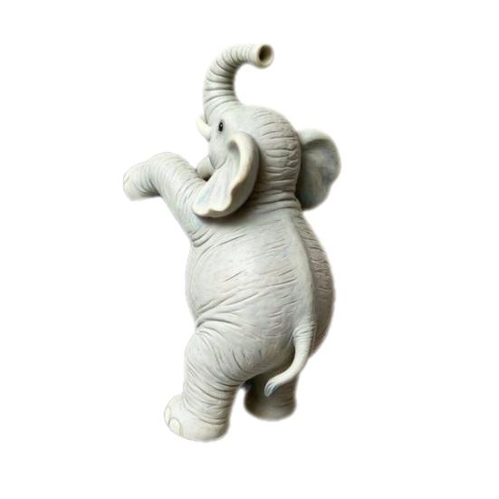 Cute Climbing Elephant Statue Small Resin Hanging Animal Elephant Planter Hugger Figurine Flower Pot Decoration
Cute Climbing Elephant Statue Small Resin Hanging Animal Elephant Planter Hugger Figurine Flower Pot Decoration