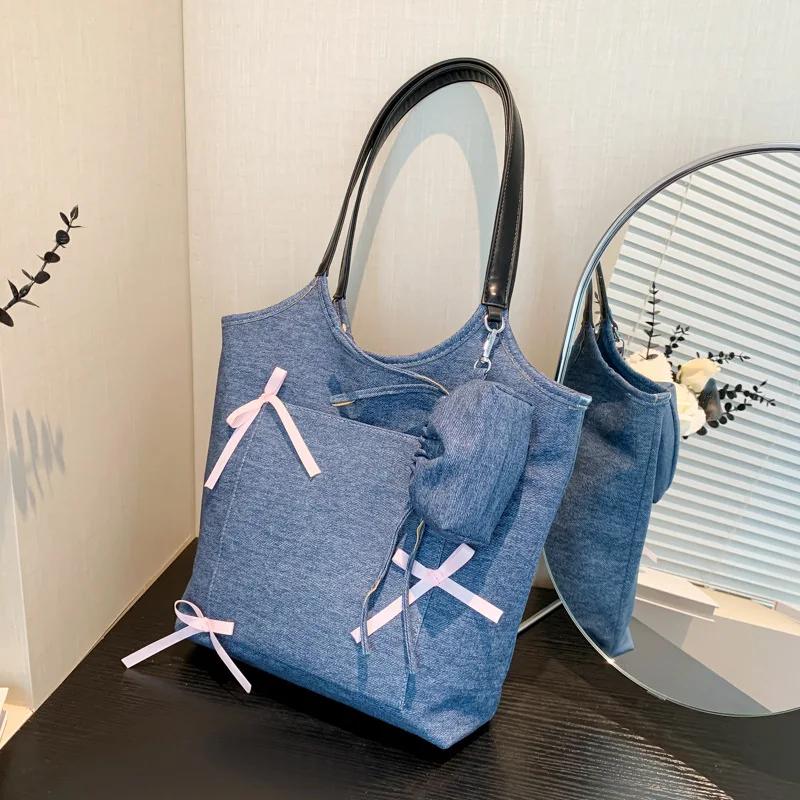 Large capacity women s hand-carrying bag summer new simple and versatile casual armpit bag fashionable and versatile
Large capacity women s hand-carrying bag summer new simple and versatile casual armpit bag fashionable and versatile