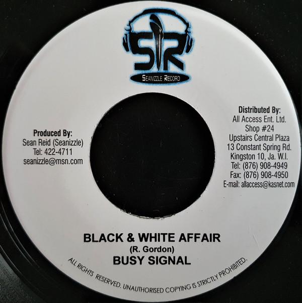 7inch Record BUSY SIGNAL / DELLY RANKS, PATCHY - Black & White Affair / Walk Out NONE Seanizzle Recor 2006 Jamaica Reggae, Ska & Dub Used
7inch Record BUSY SIGNAL / DELLY RANKS, PATCHY - Black & White Affair / Walk Out NONE Seanizzle Recor 2006 Jamaica Reggae, Ska & Dub Used