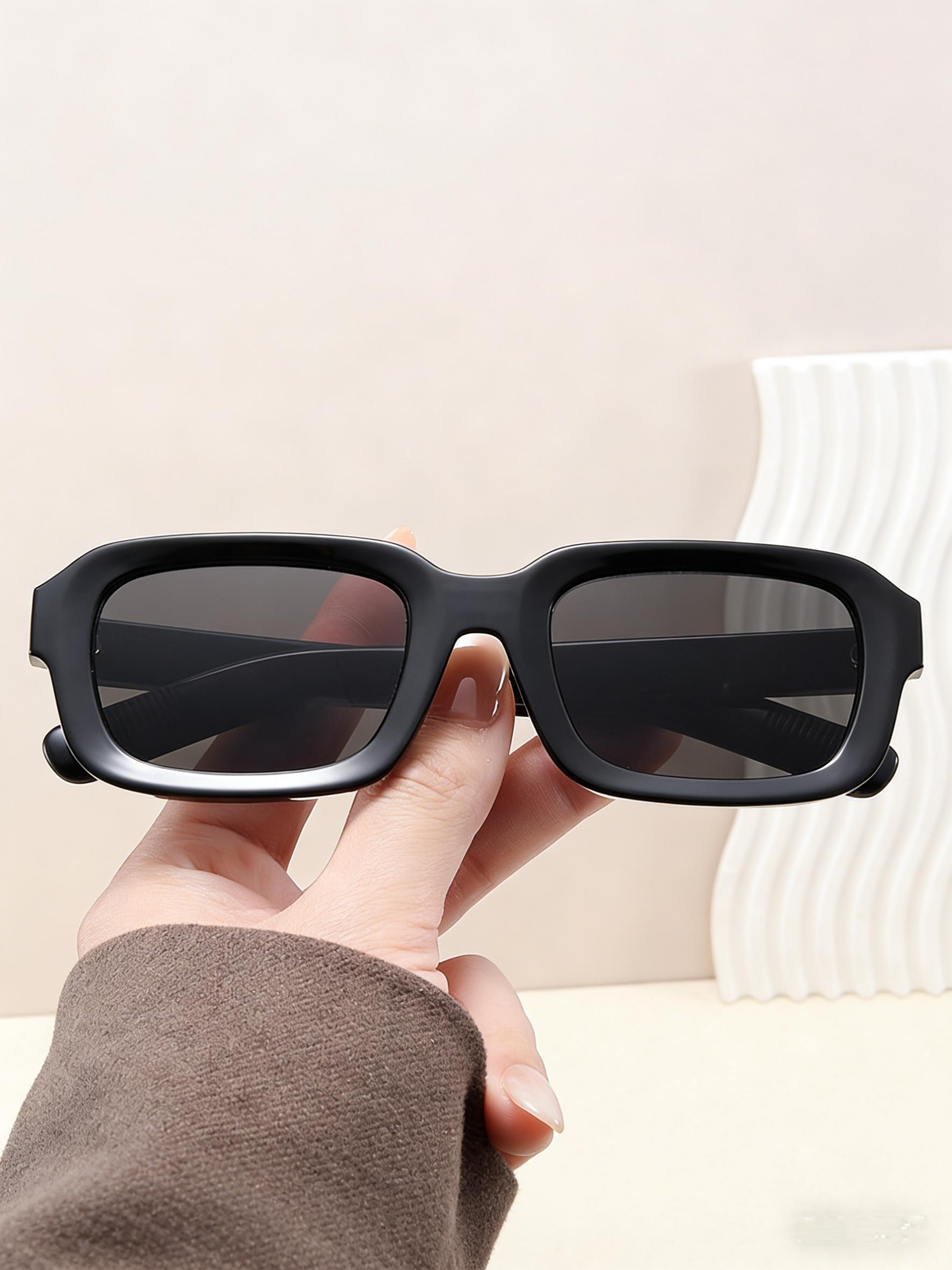 1PC Fashionable Small Rectangle Frame Sunglasses with Decorative Rivets on Arms for Daily Use Photography Driving чорний
1PC Fashionable Small Rectangle Frame Sunglasses with Decorative Rivets on Arms for Daily Use Photography Driving чорний