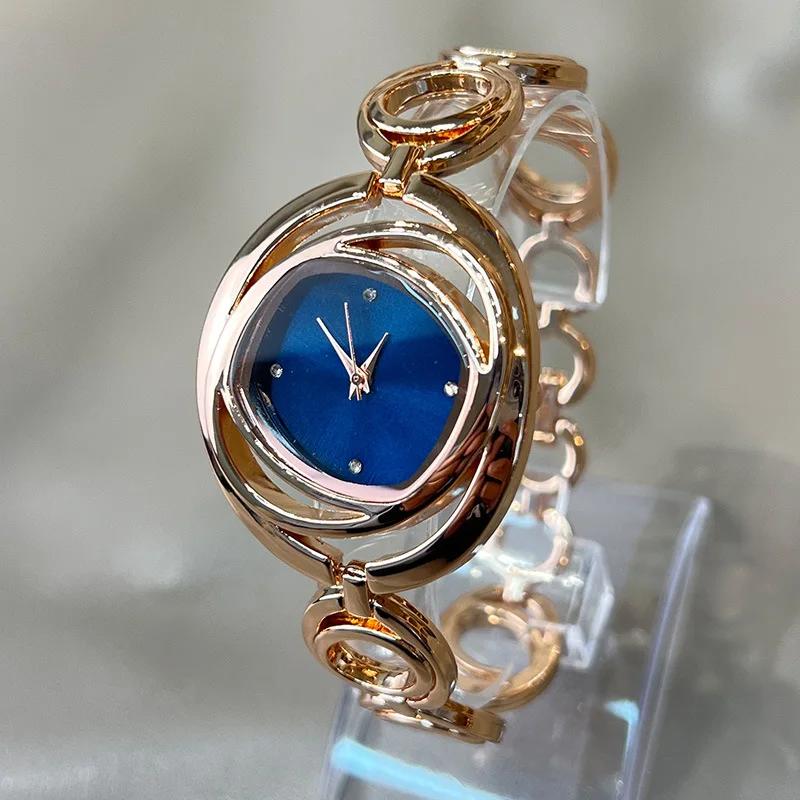 Luxury Classic Golden Watch Women Fashion Women Wristwatches Relojs Para Mujer Alloy Strap Round Rhinestone Dail Quartz Watches
Luxury Classic Golden Watch Women Fashion Women Wristwatches Relojs Para Mujer Alloy Strap Round Rhinestone Dail Quartz Watches