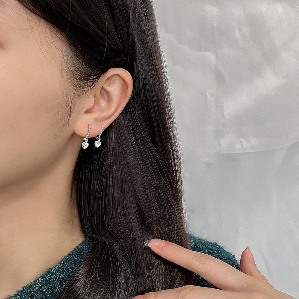 Simple Round For Girls Temperament Ear Jewelry Korean Stud Earrings Women Hoop Earrings Heart серебряный
Simple Round For Girls Temperament Ear Jewelry Korean Stud Earrings Women Hoop Earrings Heart серебряный