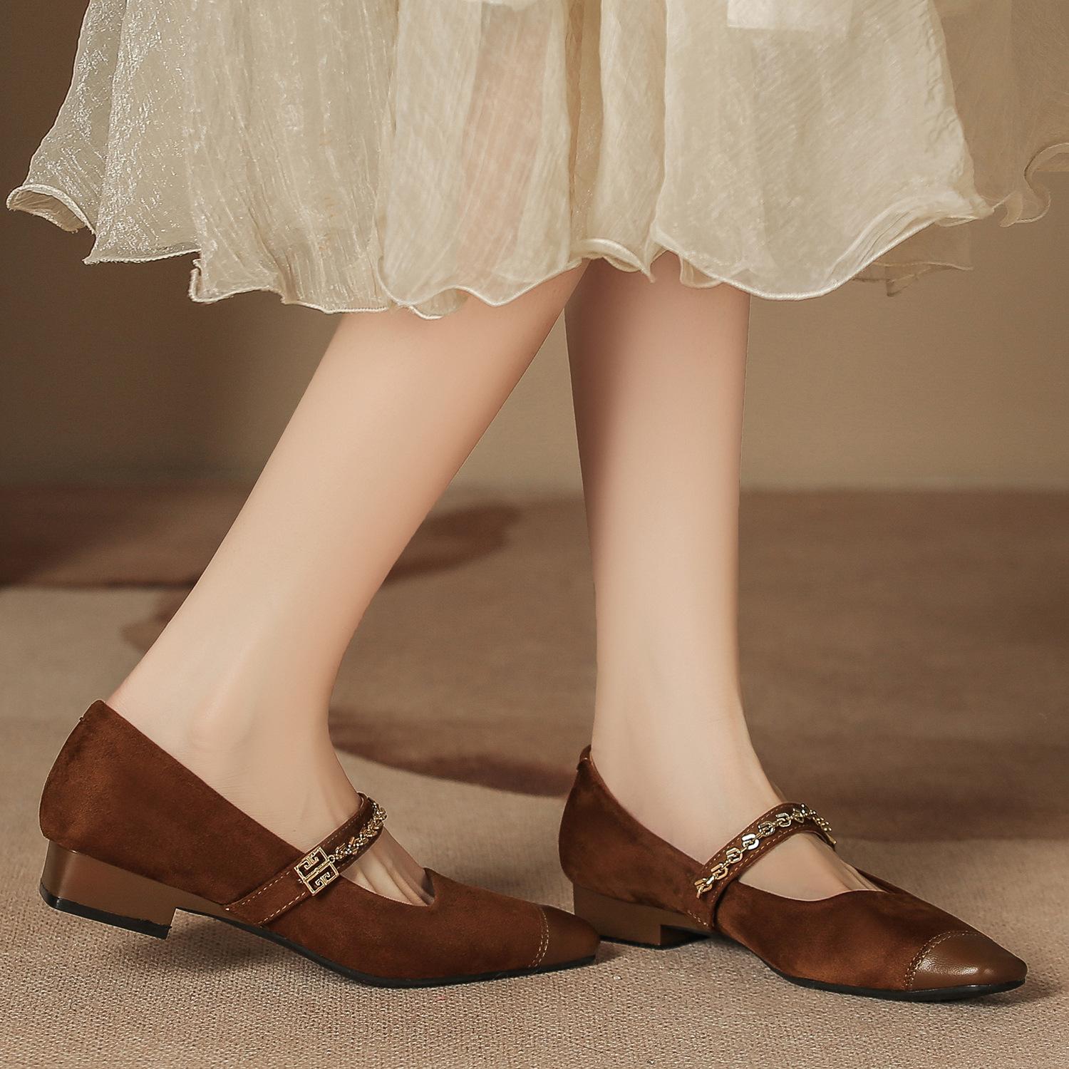 H8563-3 versatile new square head Mary Jane single shoes women s summer outer wear with skirt low heel women s shoes suede 35 чёрный
H8563-3 versatile new square head Mary Jane single shoes women s summer outer wear with skirt low heel women s shoes suede 35 чёрный