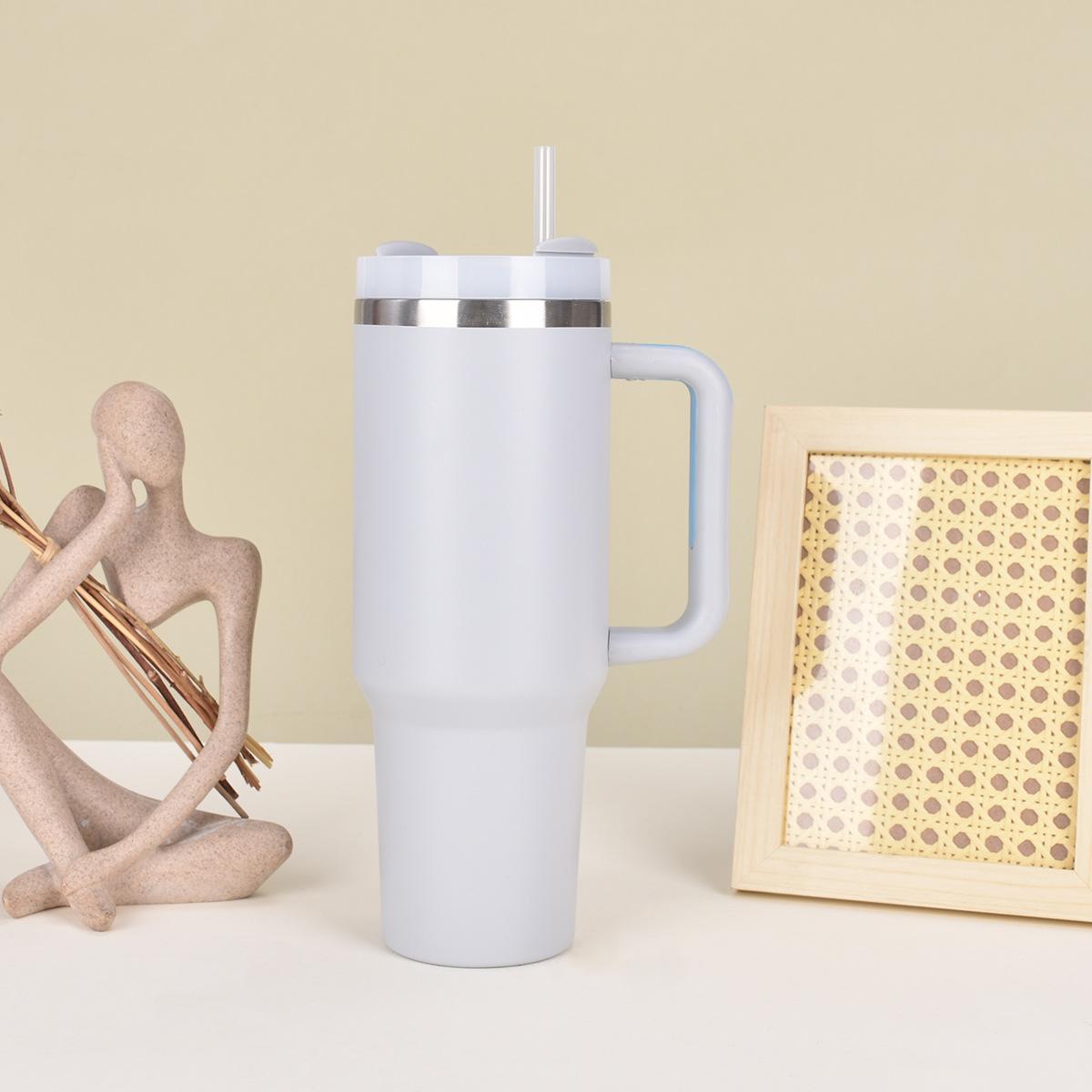 Handle Ice Bully Cup Big Cap Steel Thermos Cup with Straw Accompanying Car Cup Durable Durable Useful Useful Safe 40oz
Handle Ice Bully Cup Big Cap Steel Thermos Cup with Straw Accompanying Car Cup Durable Durable Useful Useful Safe 40oz