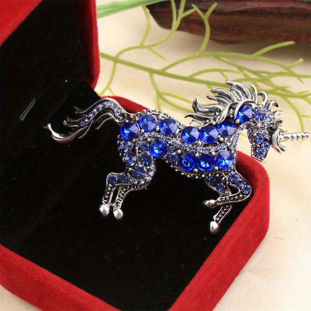 Baroque Luxury Beautiful Unicorn Design Men Women Brooch Pin, Jewelry Accessories, Wedding Holiday Party Couple Surprise Gift
Baroque Luxury Beautiful Unicorn Design Men Women Brooch Pin, Jewelry Accessories, Wedding Holiday Party Couple Surprise Gift