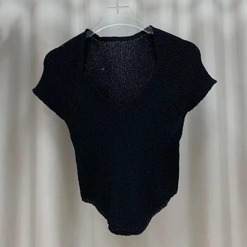 Трикотажная рубашка с короткими рукавами и V-образным вырезом, женские летние модели, позитивный дизайн плеч, нишевый, узкий, короткий, нерегулярный, сочетающийся, топы, повседневные, свитера, футболки One size чёрный
Трикотажная рубашка с короткими рукавами и V-образным вырезом, женские летние модели, позитивный дизайн плеч, нишевый, узкий, короткий, нерегулярный, сочетающийся, топы, повседневные, свитера, футболки One size чёрный