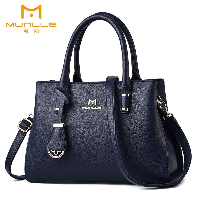 Elegant Black Pu Tote Bag For Women Stylish Versatile Design Perfect Gift For Moms темно-синього кольору
Elegant Black Pu Tote Bag For Women Stylish Versatile Design Perfect Gift For Moms темно-синього кольору