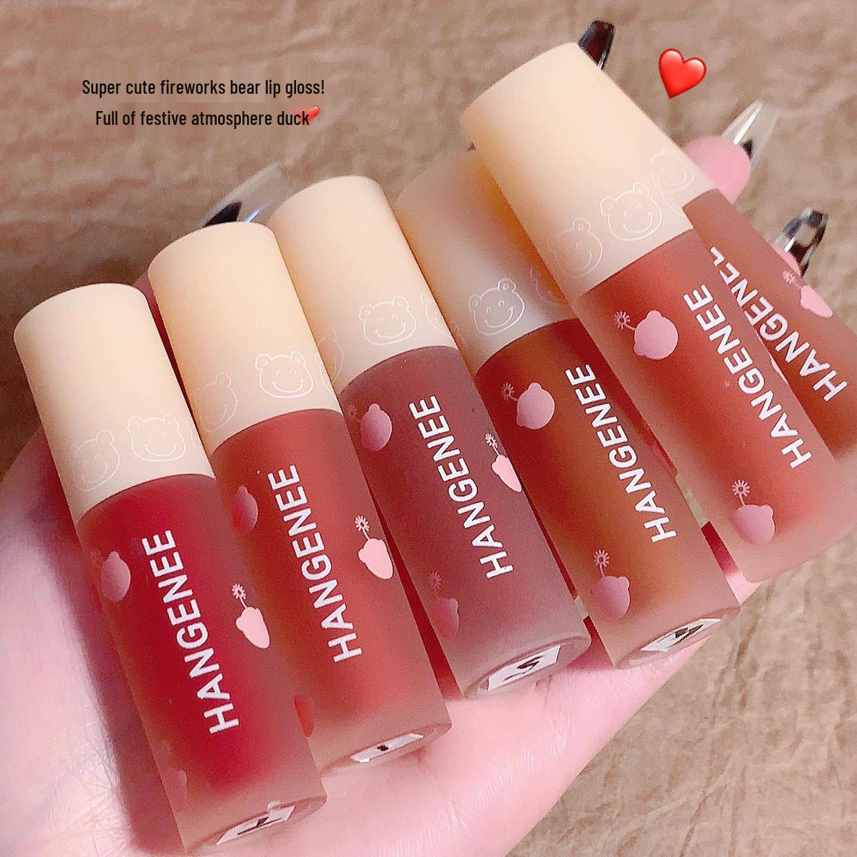 HANGENEE Fireworks Bear Lip Glaze - Niche Brand Lipstick for Women, Watery Lip Mud, Student Edition.
HANGENEE Fireworks Bear Lip Glaze - Niche Brand Lipstick for Women, Watery Lip Mud, Student Edition.