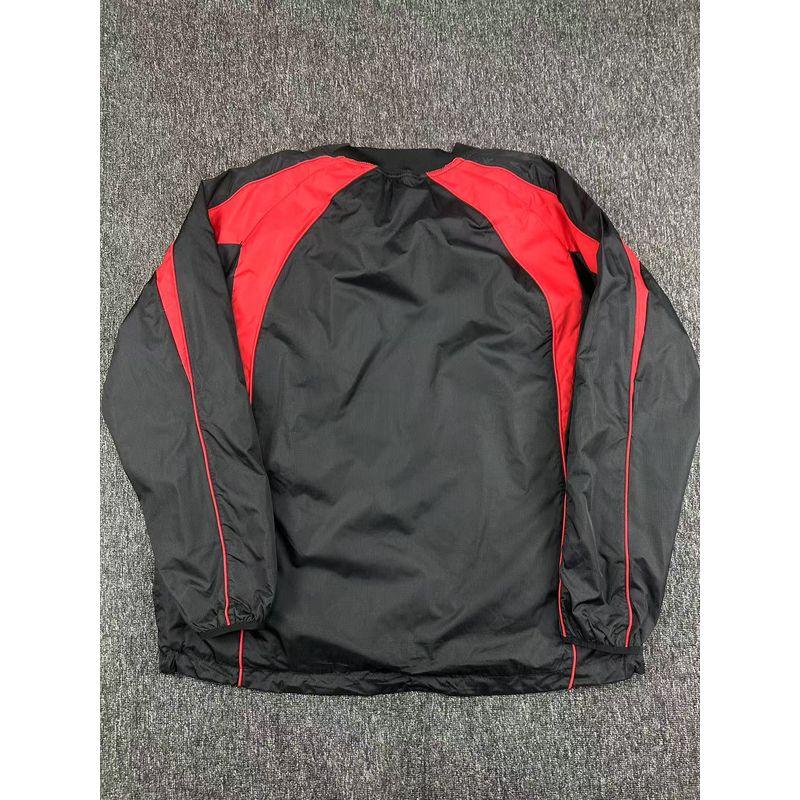 и Американский Одинокий Мужской Женский Весенний и Осенний Уличный Ветрозащитный Водонепроницаемый Контрастного Цвета Блейзер Пуловер Сочетание Цветов Хип-хоп Хип-хоп Верхняя одежда Black and red color matching L
и Американский Одинокий Мужской Женский Весенний и Осенний Уличный Ветрозащитный Водонепроницаемый Контрастного Цвета Блейзер Пуловер Сочетание Цветов Хип-хоп Хип-хоп Верхняя одежда Black and red color matching L