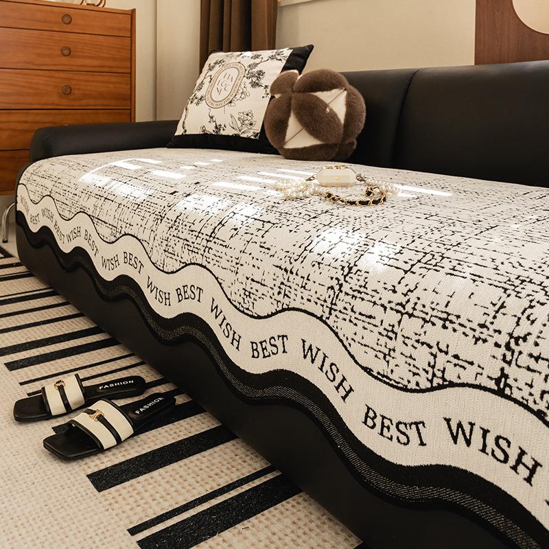 Xiaoxiangfeng Special-Shaped Sofa Cushion, Universal In All Seasons, Light Luxury, High-End Seat Cushion Non-Slip Cover, Straight Row Cover 90*90cm
Xiaoxiangfeng Special-Shaped Sofa Cushion, Universal In All Seasons, Light Luxury, High-End Seat Cushion Non-Slip Cover, Straight Row Cover 90*90cm