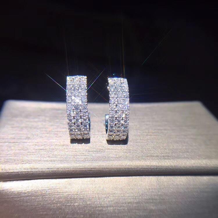 18K Satu Warna Emas Putih Anting Berlian Asli Bulat Perhiasan Pernikahan Romantis untuk Wanita Mewah Anting Perhiasan Emas Daimond Brincos white
18K Satu Warna Emas Putih Anting Berlian Asli Bulat Perhiasan Pernikahan Romantis untuk Wanita Mewah Anting Perhiasan Emas Daimond Brincos white