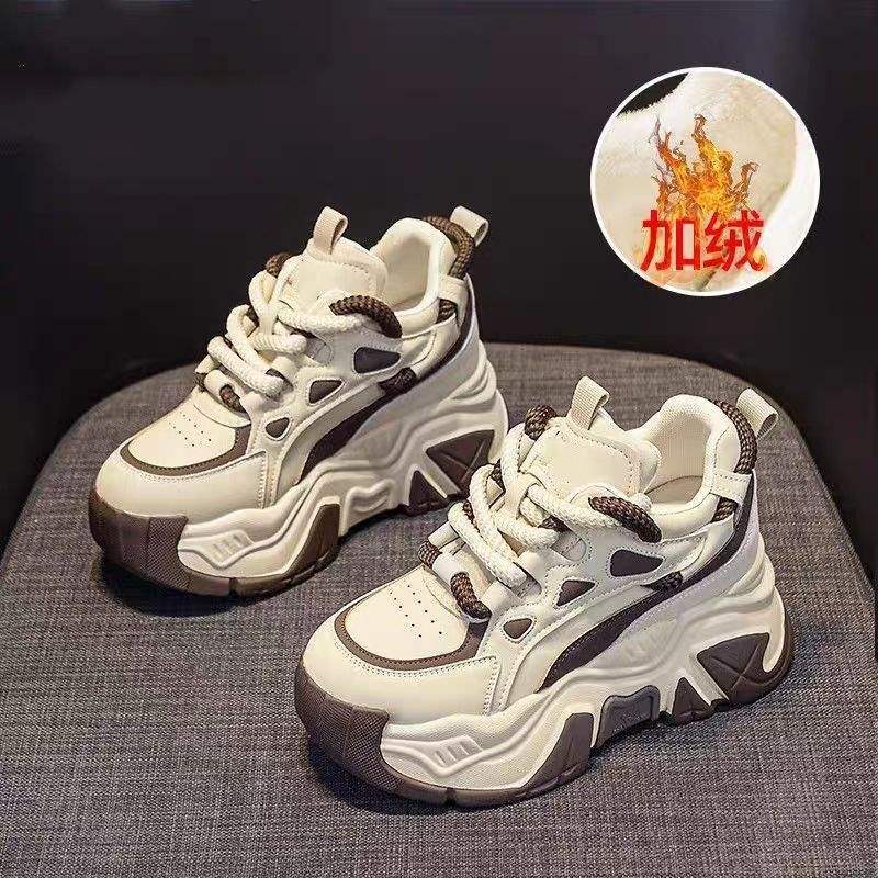 Женские кроссовки «папины кроссовки» 2025 осень-зима новая повседневная обувь небольшие спортивные туфли на внутренней платформе универсальная обувь 40.5
Женские кроссовки «папины кроссовки» 2025 осень-зима новая повседневная обувь небольшие спортивные туфли на внутренней платформе универсальная обувь 40.5