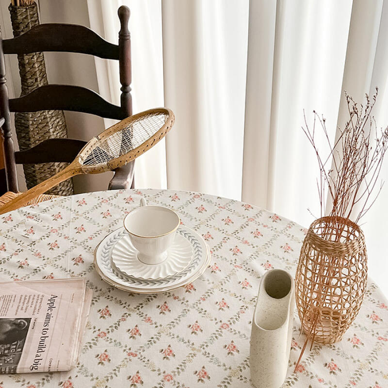 Flower tablecloth
Flower tablecloth