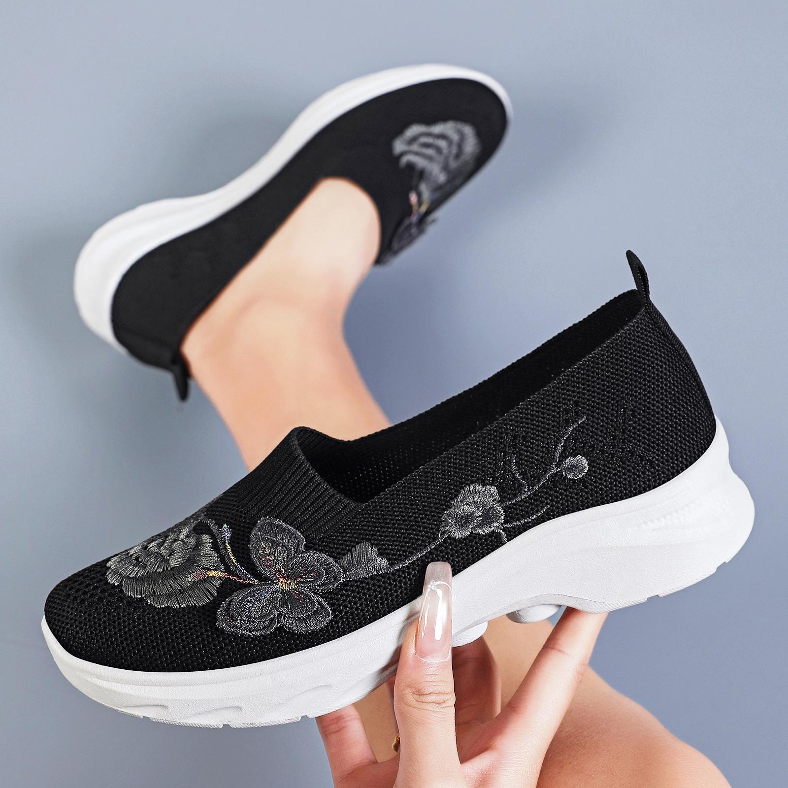 Spring Summer Women s Casual Slip-On Sports Shoes with Embroidered Floral Design Walking Shoes Soft Soled Mom s Shoes 35 чёрный
Spring Summer Women s Casual Slip-On Sports Shoes with Embroidered Floral Design Walking Shoes Soft Soled Mom s Shoes 35 чёрный