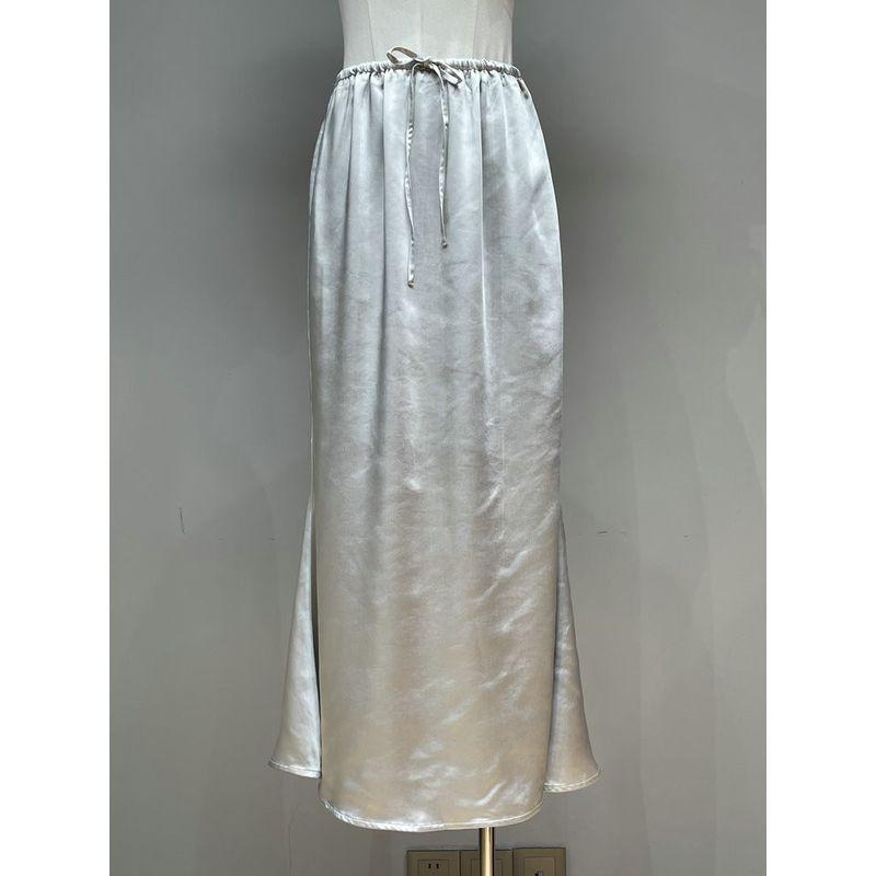 2025 Spring and Summer New Unexpected Easy to Wear Relaxation and High Sense Coexist Drawstring Satin Fishtail Sheath Long dress Silver S
2025 Spring and Summer New Unexpected Easy to Wear Relaxation and High Sense Coexist Drawstring Satin Fishtail Sheath Long dress Silver S