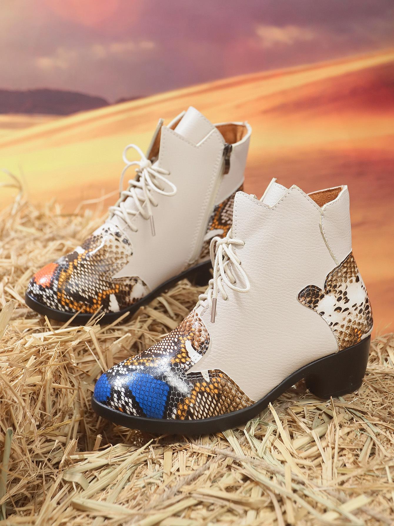 Осень 2024 года, новые модные женские ботинки из мягкой кожи со змеиным узором, удобные короткие туфли-трубы на толстом каблуке, подходящие по цвету, на шнуровке 36
Осень 2024 года, новые модные женские ботинки из мягкой кожи со змеиным узором, удобные короткие туфли-трубы на толстом каблуке, подходящие по цвету, на шнуровке 36