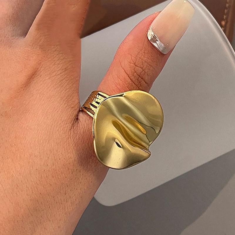 Hyperbole Large Irregular Round Metal Rings for Women Vintage Geometric Gold Color Finger Ring Daily Couple Zircon Accessories
Hyperbole Large Irregular Round Metal Rings for Women Vintage Geometric Gold Color Finger Ring Daily Couple Zircon Accessories