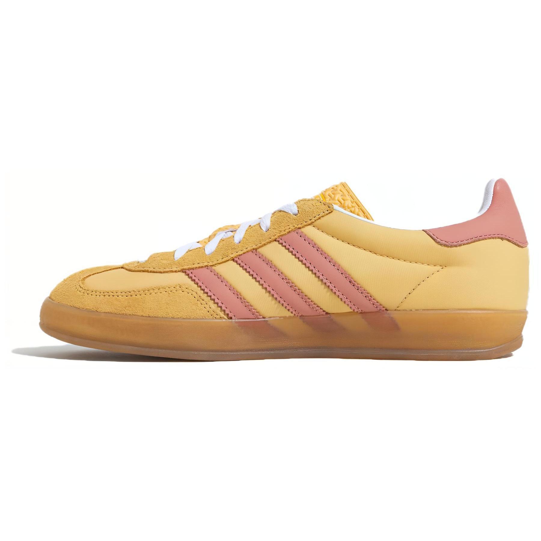 new Adidas Originals Gazelle Indoor Semi Spark Clay Women s 40.5
new Adidas Originals Gazelle Indoor Semi Spark Clay Women s 40.5