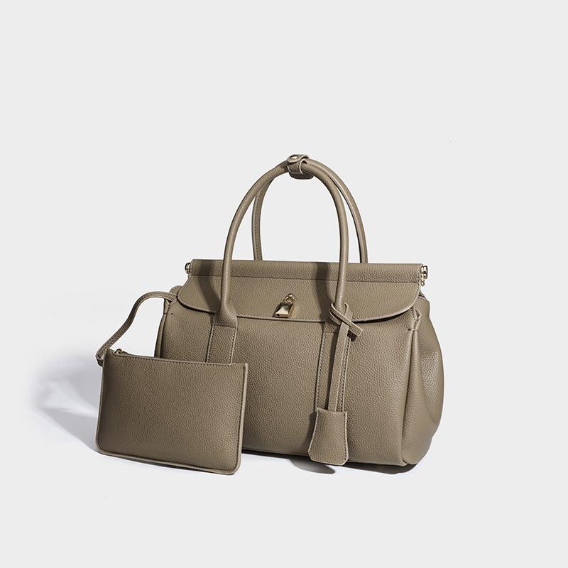 Luxury Designer Granular Leather Crossbody Tote Bag With Matching Wallet Vintage Women Briefcase Niche Contrast Color Handbag
Luxury Designer Granular Leather Crossbody Tote Bag With Matching Wallet Vintage Women Briefcase Niche Contrast Color Handbag