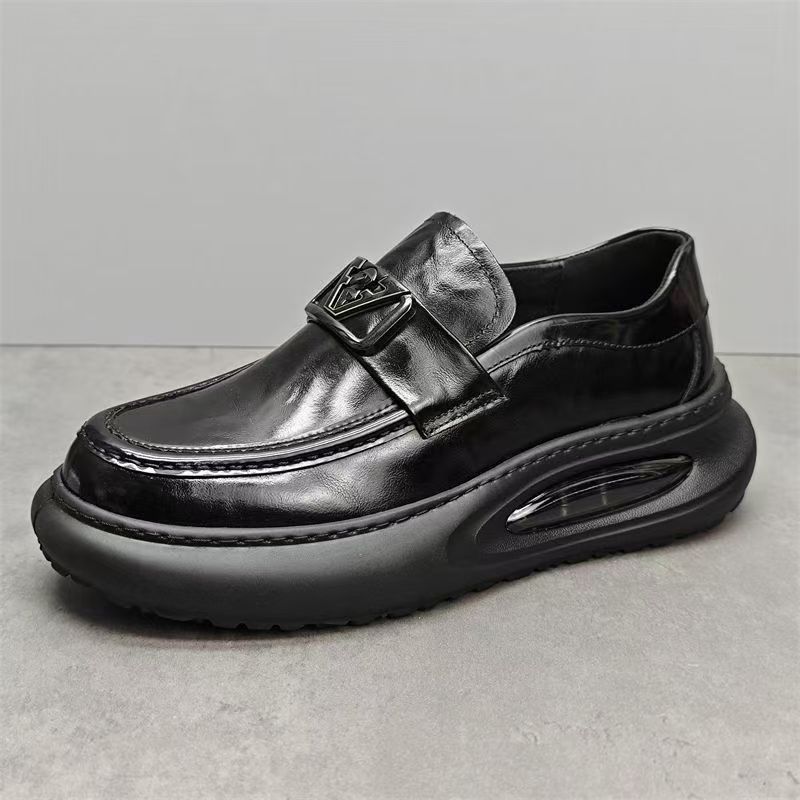 European station men s shoes spring new trendy shoes leather loafers air cushion thick sole heightening sports business casual leather shoes 38
European station men s shoes spring new trendy shoes leather loafers air cushion thick sole heightening sports business casual leather shoes 38