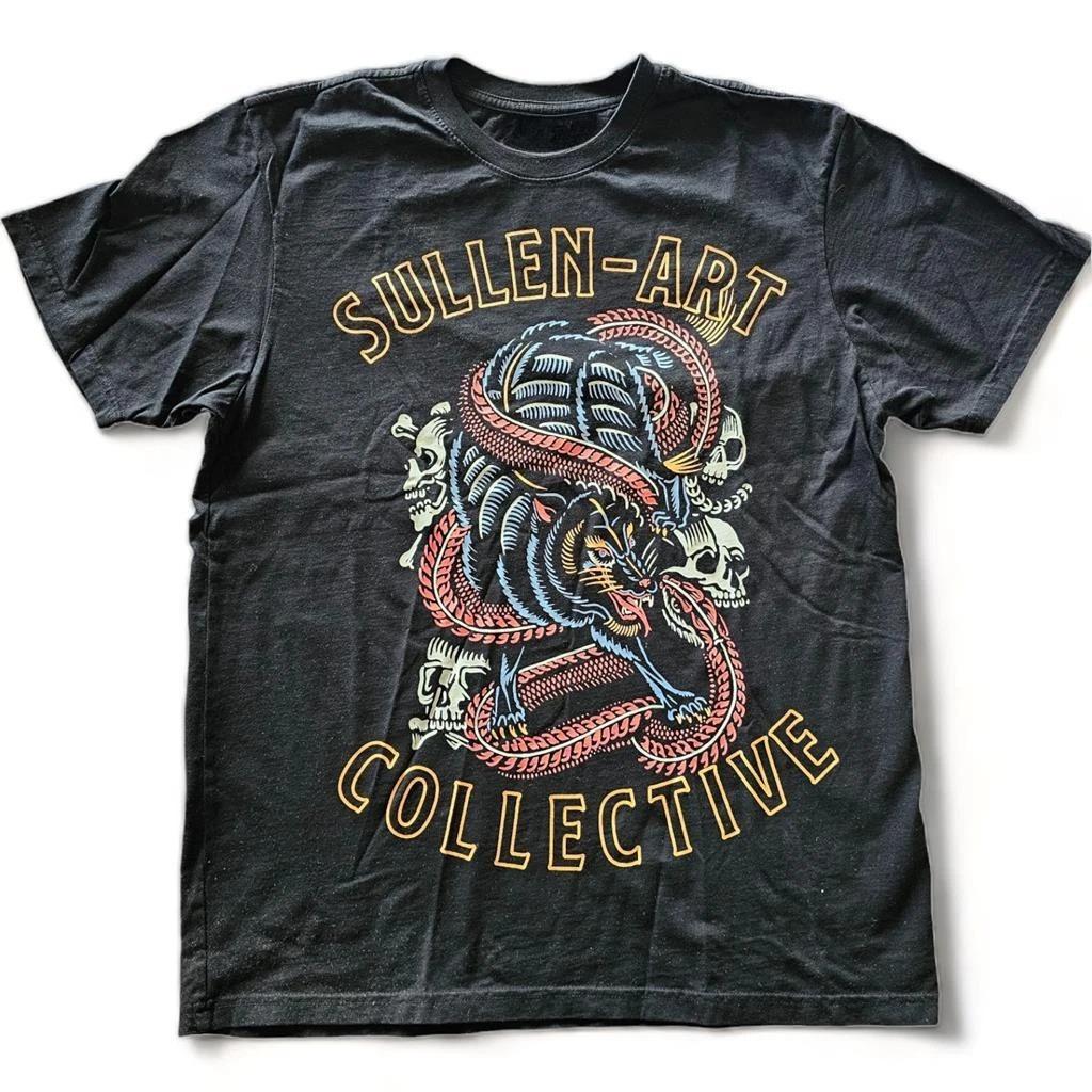 New Men s Sullen Art Co Collective Wolf Den Tattoo Short Sleeve Black T-Shirt New Spring/Summer Arrivals Regular Fit Casual S разноцветный
New Men s Sullen Art Co Collective Wolf Den Tattoo Short Sleeve Black T-Shirt New Spring/Summer Arrivals Regular Fit Casual S разноцветный