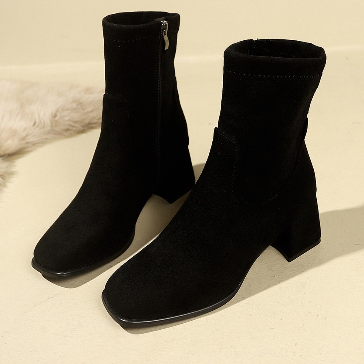 Женские короткие ботинки весна, осень и зима новые модели новые толстые каблуки острый носок высокие каблуки повседневные эластичные модные ботинки женские 43 чёрный
Женские короткие ботинки весна, осень и зима новые модели новые толстые каблуки острый носок высокие каблуки повседневные эластичные модные ботинки женские 43 чёрный