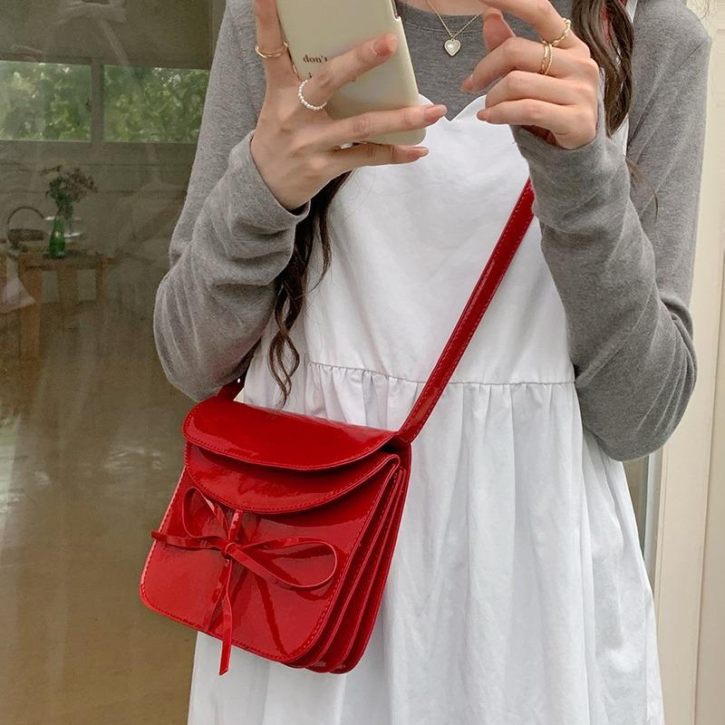 Yogodlns Glossy Leather Small Crossbody Bag for Women Fashion Bow Design Handbags and Purses Female Shoulder Messenger Bag
Yogodlns Glossy Leather Small Crossbody Bag for Women Fashion Bow Design Handbags and Purses Female Shoulder Messenger Bag
