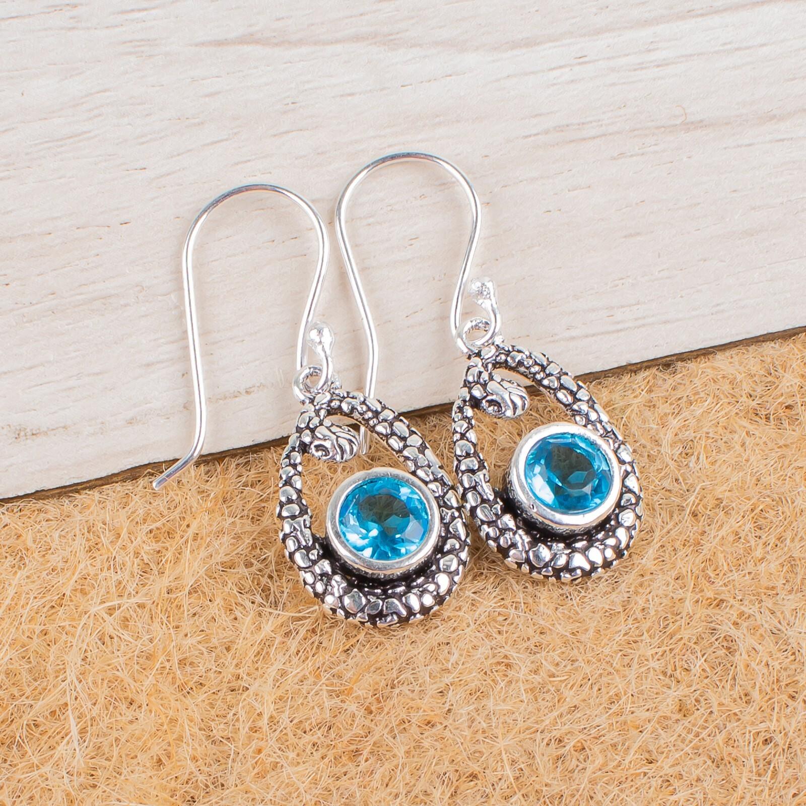Swiss Blue Topaz Gemstone 925 Sterling Silver Jewelry Drop/Dangle Earrings 1.38 CE-3-5
Swiss Blue Topaz Gemstone 925 Sterling Silver Jewelry Drop/Dangle Earrings 1.38 CE-3-5