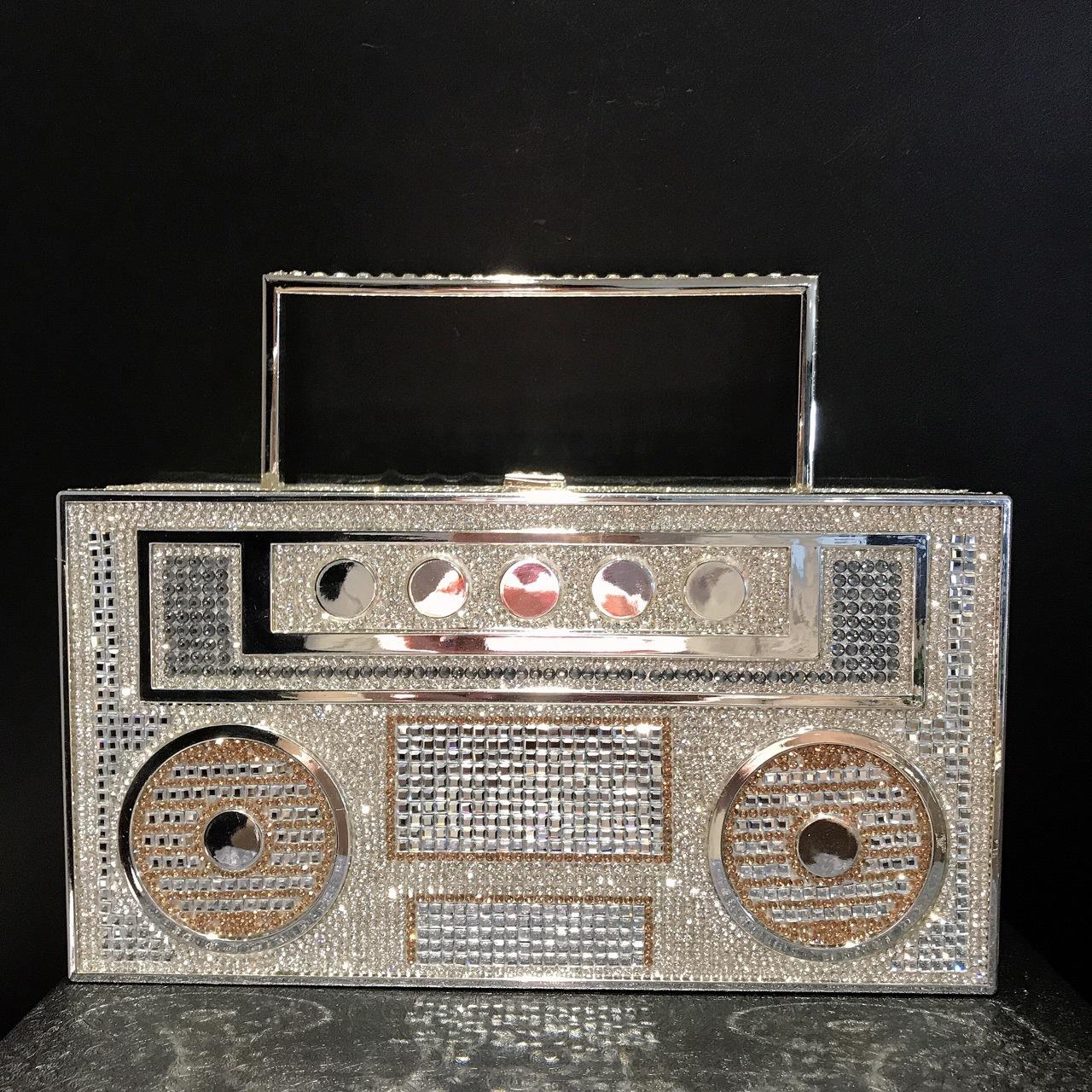 Diamond dinner bag banquet rhinestone square handbag radio clutch Radio drill bag серебряный
Diamond dinner bag banquet rhinestone square handbag radio clutch Radio drill bag серебряный