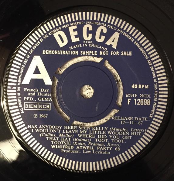7inch Record WINIFRED ATWELL - Winifred Atwell Party 68 F12698 DECCA 1967 UK Jazz Used
7inch Record WINIFRED ATWELL - Winifred Atwell Party 68 F12698 DECCA 1967 UK Jazz Used
