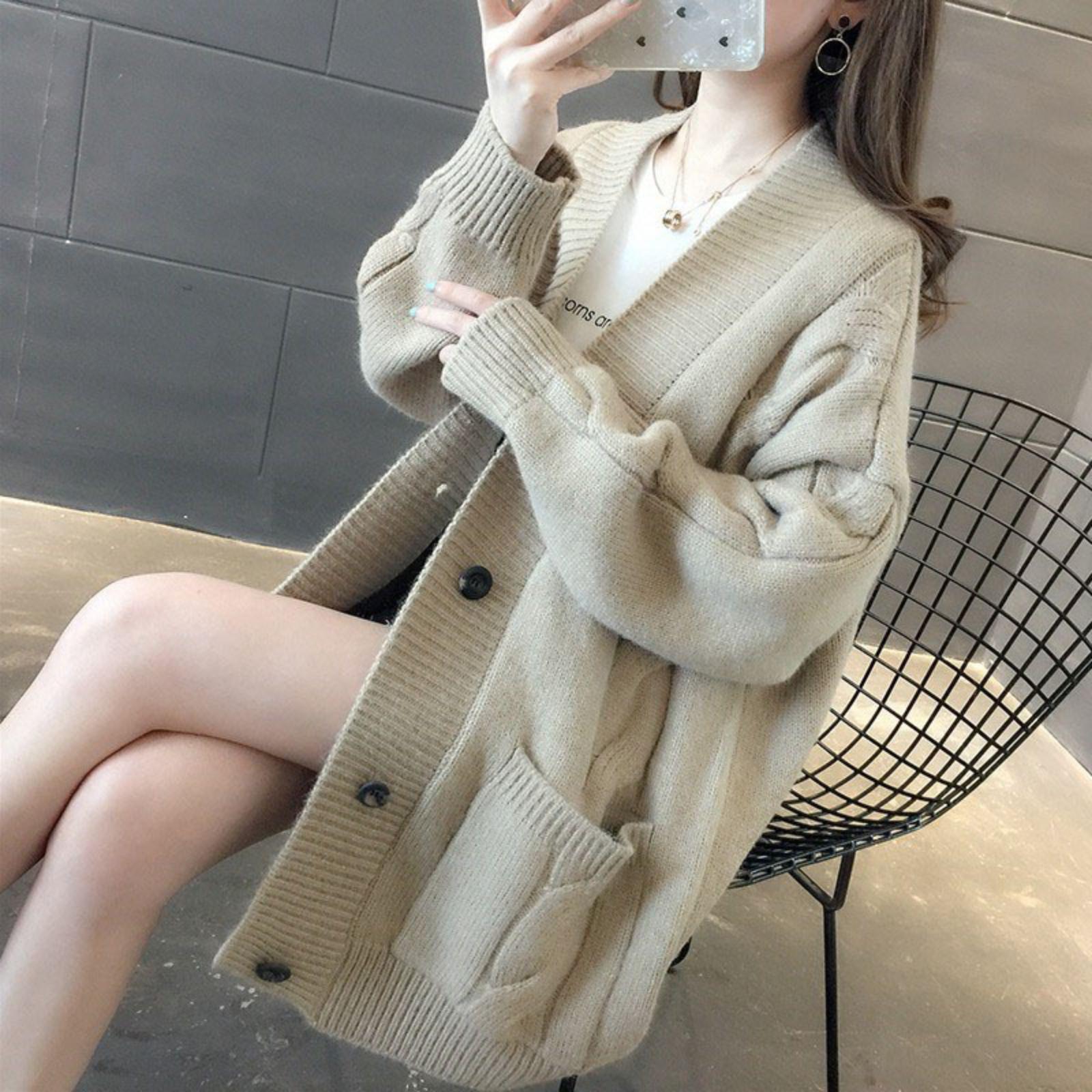 Women s V-neck Knitted Cardigan One Size
Women s V-neck Knitted Cardigan One Size