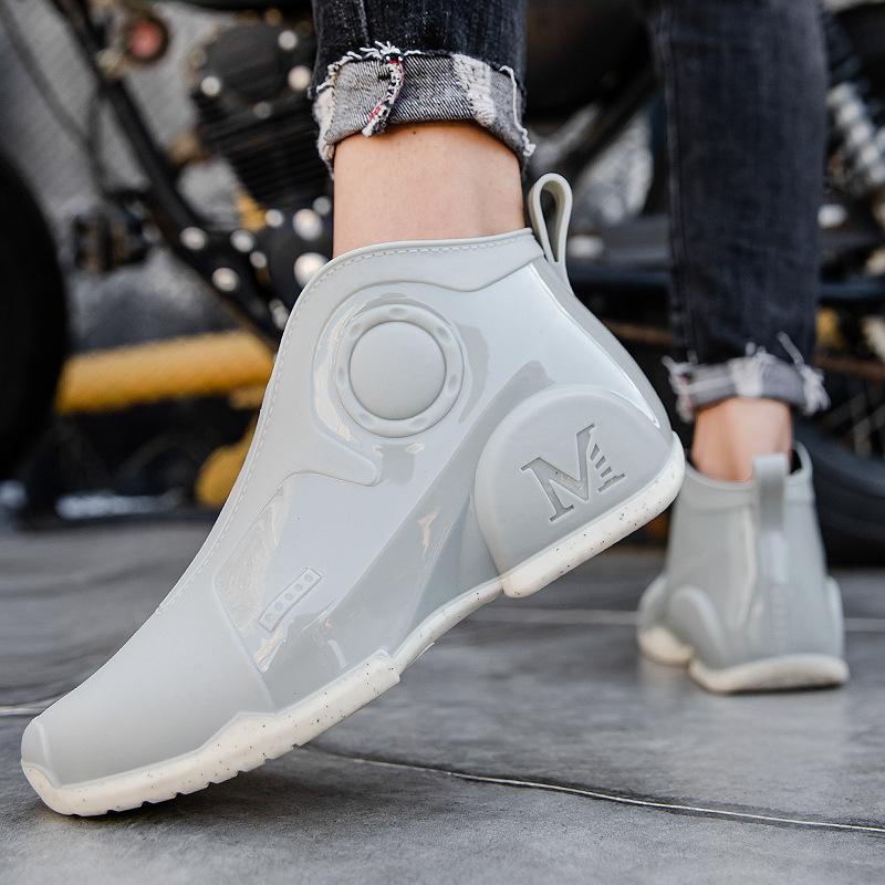 Men s outdoor waterproof rain shoes fashionable versatile rain boots fishing car wash water shoes thick-soled wear-resistant work rubber shoes 39 чёрный
Men s outdoor waterproof rain shoes fashionable versatile rain boots fishing car wash water shoes thick-soled wear-resistant work rubber shoes 39 чёрный