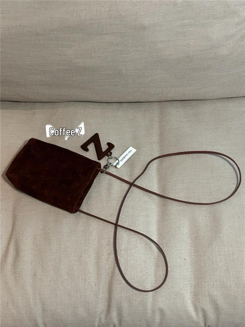 Women s 2025 Early Autumn Matte Cowhide Vertical Phone Crossbody Bag - Retro Simple High-End Design
Women s 2025 Early Autumn Matte Cowhide Vertical Phone Crossbody Bag - Retro Simple High-End Design