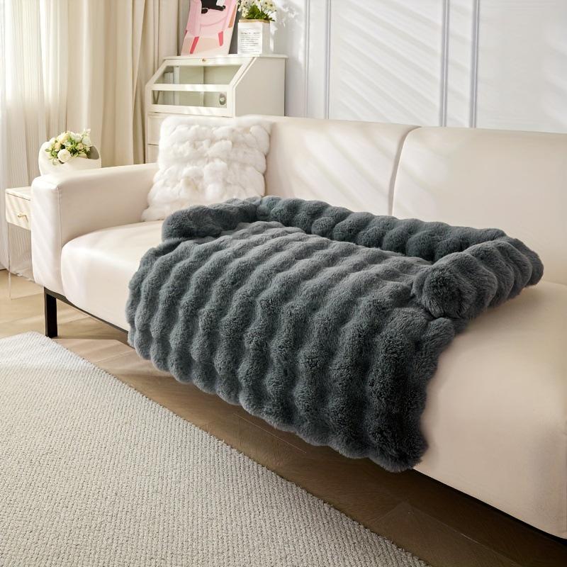 Plush Rabbit Fur Dog Kennel Pad: Machine Washable, Non-Slip Pet Sofa Mat 70x70 cm серый
Plush Rabbit Fur Dog Kennel Pad: Machine Washable, Non-Slip Pet Sofa Mat 70x70 cm серый