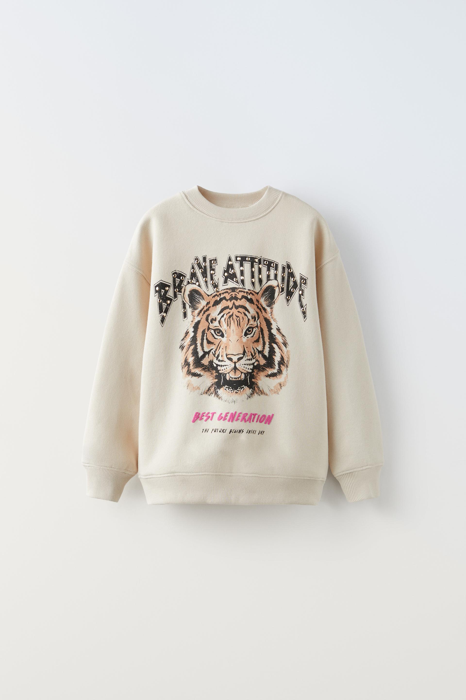 СВИТШОТ «ТИГР» С АППЛИКАЦИЯМИ
СВИТШОТ «ТИГР» С АППЛИКАЦИЯМИ