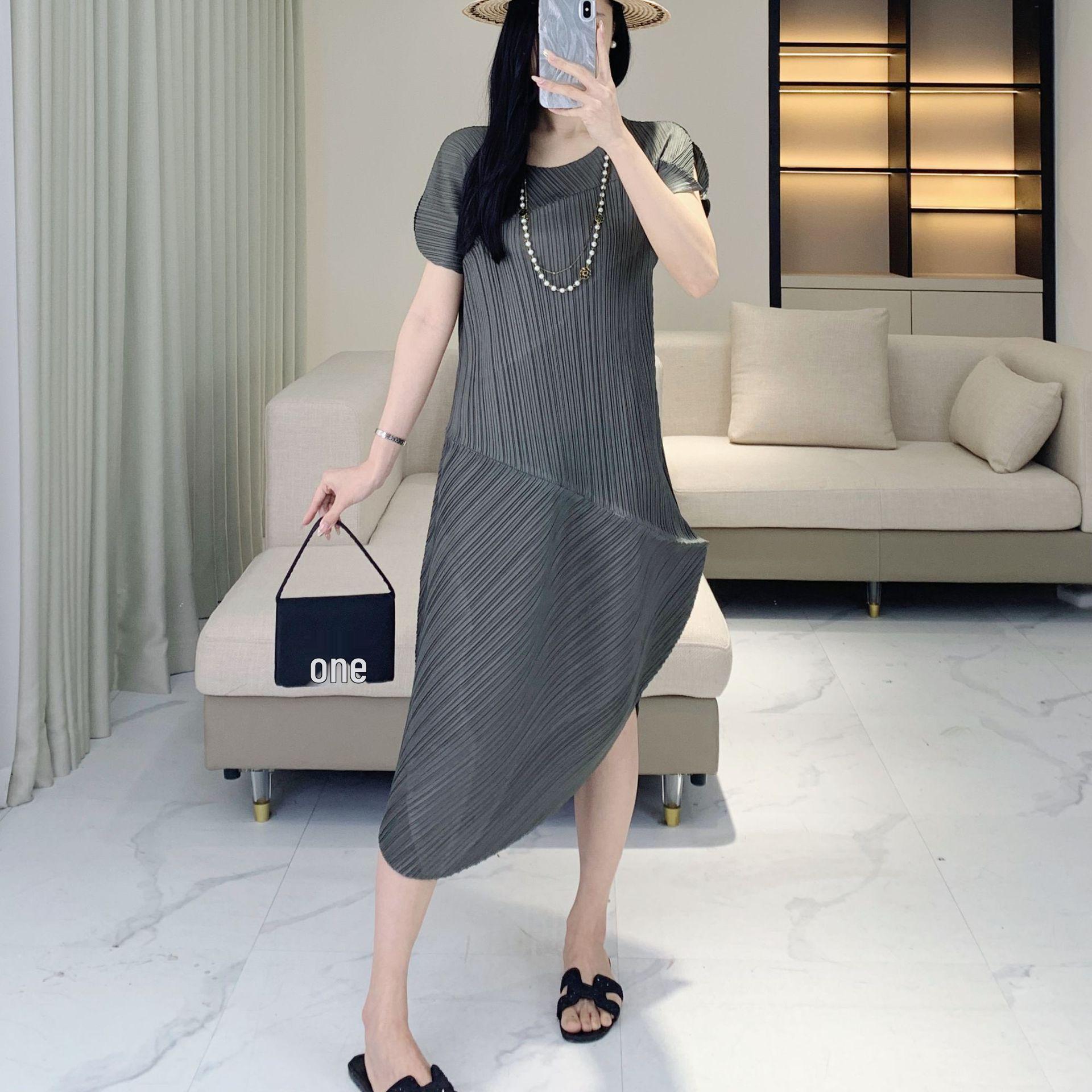Miyake Feng Elegant Irregular Solid Color Slimming Long Dress One Size fits 45-75kg зелёный
Miyake Feng Elegant Irregular Solid Color Slimming Long Dress One Size fits 45-75kg зелёный